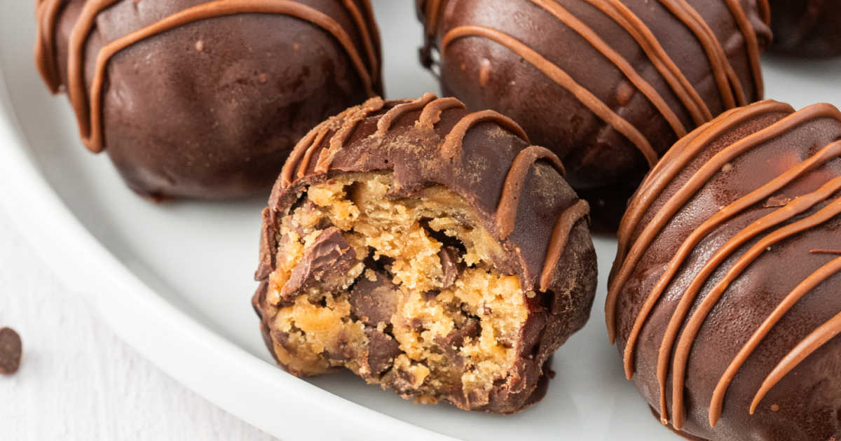 Easy No-Bake Cookie Dough Truffles: Irresistible Chocolate Bliss